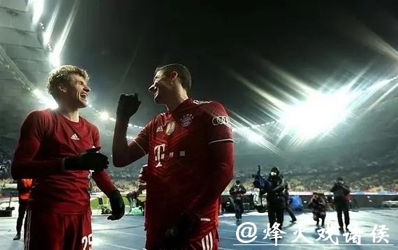 德甲-莱万+穆勒+蒂亚戈连场破门 拜仁客场3-1告捷