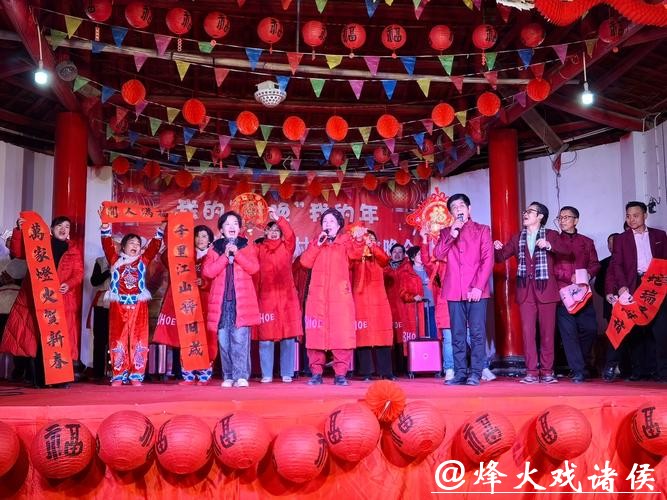 【场面】主打土味与喜庆：“春满南桥·马上‘乡’聚”村晚欢乐上演