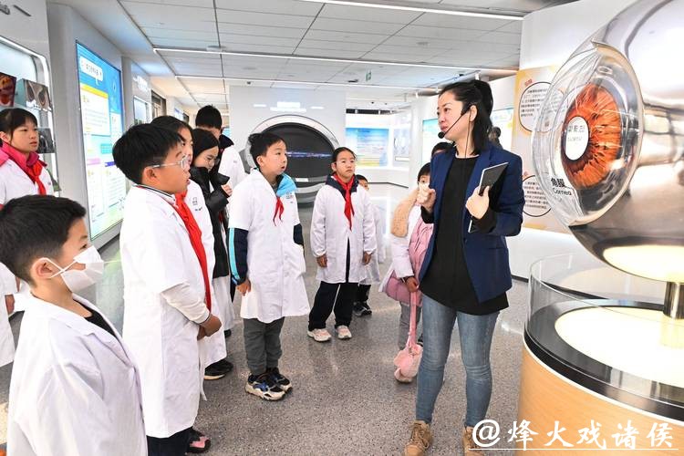 徐汇“匠心模范寻访”寒假一日营受欢迎,青少年走进特色实践基地感悟劳模精神 徐汇“匠心模范寻访”寒假一日营受欢迎,青少年走进特色实践基地感悟劳模精神